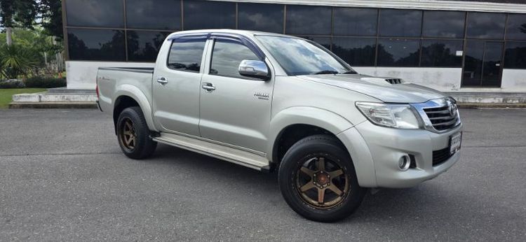 รถ Toyota Hilux Vigo 2.5 E Prerunner VN Turbo สี ทอง