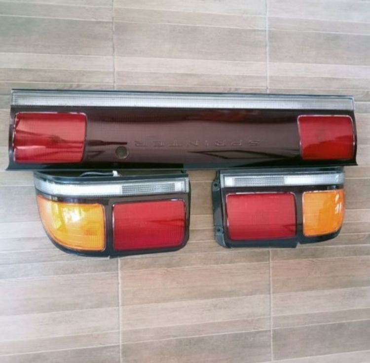 ชุดไฟท้าย Toyota sprinter AE100 ครบชุด 3ชิ้น