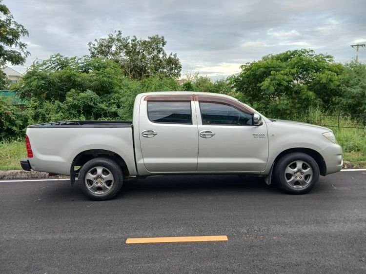 Toyota Hilux Vigo 2011 2.7 E Pickup เบนซิน LPG เกียร์ธรรมดา เทา รูปที่ 4
