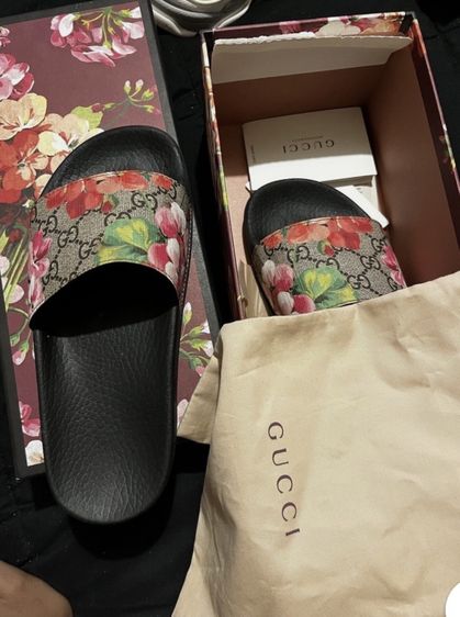 รองเท้าแตะ Gucci