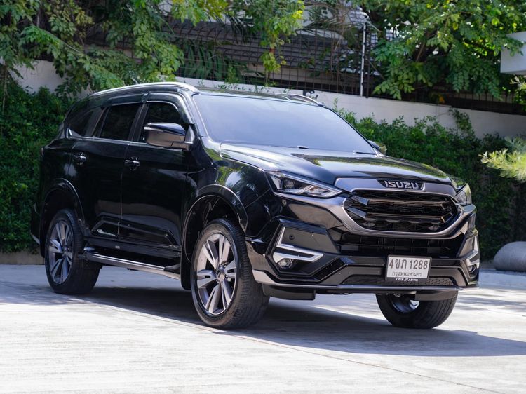 Isuzu MU-X 2023 1.9 Elegant 2WD Utility-car ดีเซล ไม่ติดแก๊ส เกียร์อัตโนมัติ ดำ