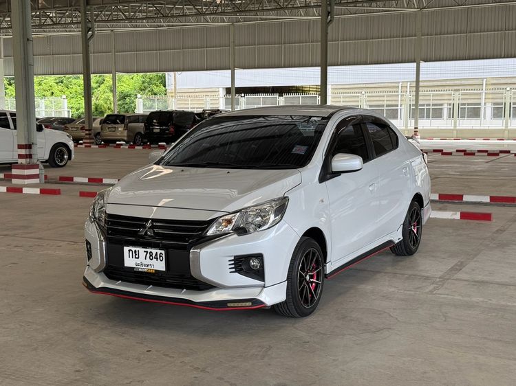 รถ Mitsubishi Attrage 1.2 GLX สี ขาว