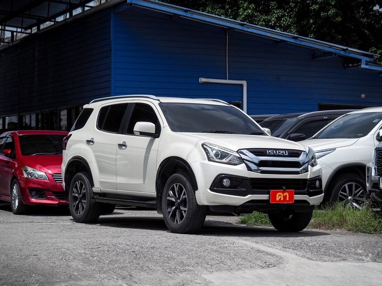 Isuzu MU-X 2019 1.9 The Onyx Utility-car ดีเซล ไม่ติดแก๊ส เกียร์อัตโนมัติ ขาว รูปที่ 2