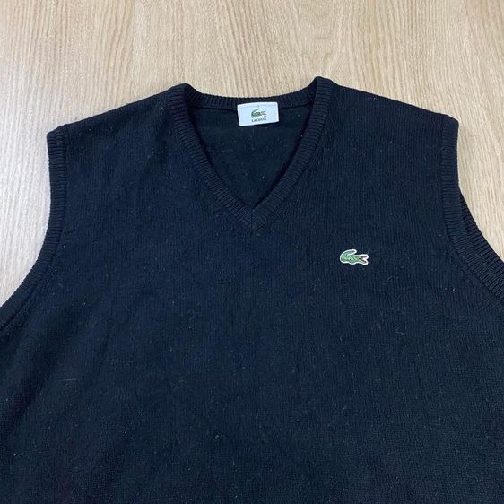 เสื้อกั๊ก LACOSTE ผ้า Wool Mark  แท้ 💯 size 3 ขนาดอก 21.5 ยาว 26.5 นิ้ว สภาพดีมาก สีดำทรงสวย เนื้อผ้านิ่มมาก หายากน่าสะสมครับ รูปที่ 2