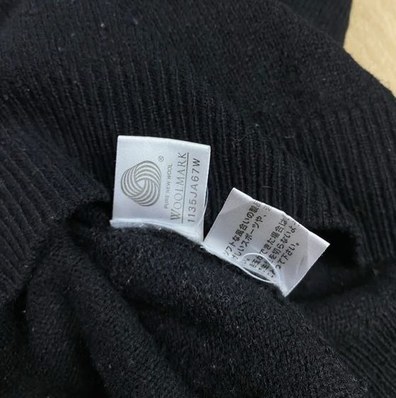 เสื้อกั๊ก LACOSTE ผ้า Wool Mark  แท้ 💯 size 3 ขนาดอก 21.5 ยาว 26.5 นิ้ว สภาพดีมาก สีดำทรงสวย เนื้อผ้านิ่มมาก หายากน่าสะสมครับ รูปที่ 5