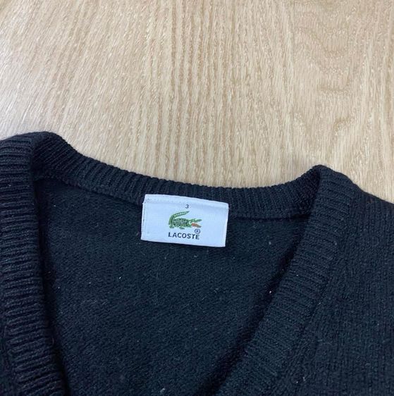 เสื้อกั๊ก LACOSTE ผ้า Wool Mark  แท้ 💯 size 3 ขนาดอก 21.5 ยาว 26.5 นิ้ว สภาพดีมาก สีดำทรงสวย เนื้อผ้านิ่มมาก หายากน่าสะสมครับ รูปที่ 3