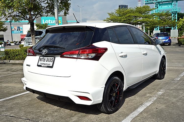 Toyota Yaris 2020 1.2 Entry Sedan เบนซิน ไม่ติดแก๊ส เกียร์อัตโนมัติ ขาว รูปที่ 4
