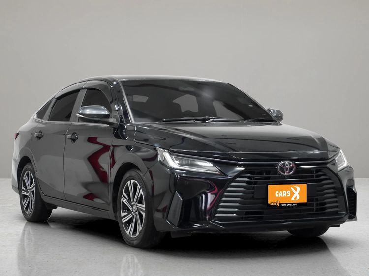 Toyota Yaris ATIV 2024 1.2 Premium Luxury Sedan เบนซิน ไม่ติดแก๊ส เกียร์อัตโนมัติ ดำ รูปที่ 3