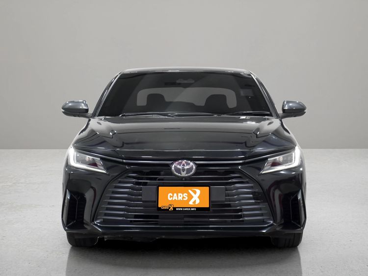 Toyota Yaris ATIV 2024 1.2 Premium Luxury Sedan เบนซิน ไม่ติดแก๊ส เกียร์อัตโนมัติ ดำ รูปที่ 2