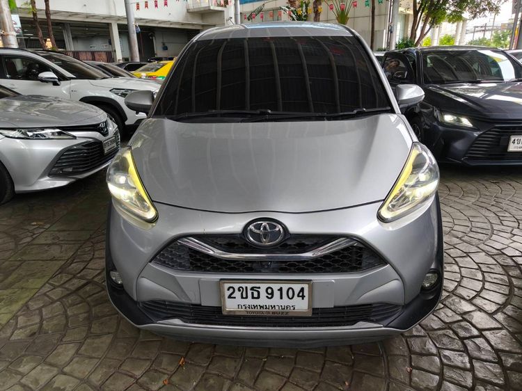 Toyota Sienta 2021 1.5 V Utility-car เบนซิน ไม่ติดแก๊ส เกียร์อัตโนมัติ เทา รูปที่ 2