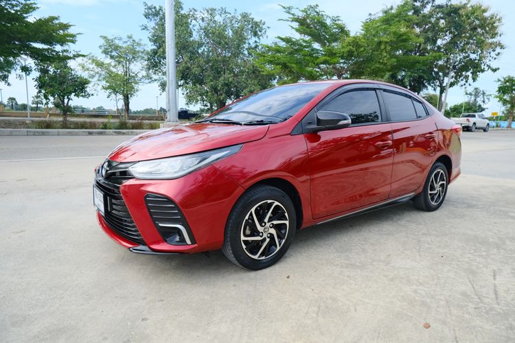 Toyota Yaris ATIV 2022 1.2 Sport Sedan เบนซิน ไม่ติดแก๊ส เกียร์อัตโนมัติ แดง รูปที่ 3