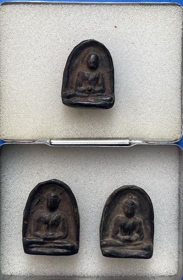 พระเครื่องต่างๆ เซท 3 องค์ 200 บาท