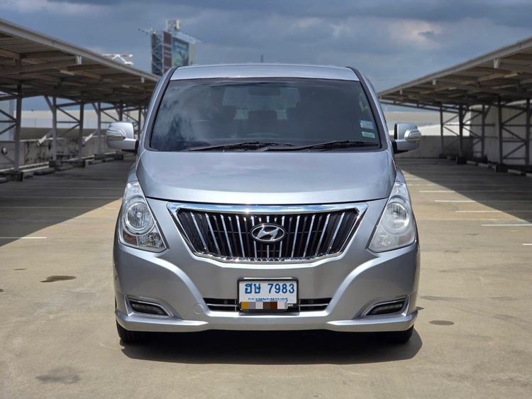 รถ Hyundai H-1  2.5 Elite สี เทา