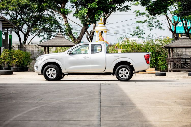 Nissan Navara 2020 2.5 E Pickup ดีเซล เกียร์ธรรมดา เทา รูปที่ 4