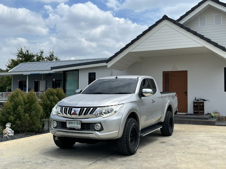 รถ Mitsubishi Triton 2.4 GLX Plus สี บรอนซ์เงิน