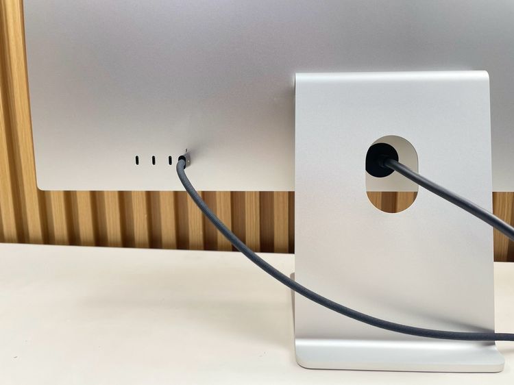 Studio Display 27-inch Retina 5K Stand Glass รูปที่ 8