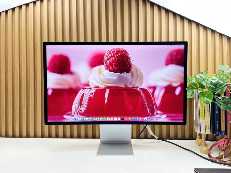 จอภาพ Studio Display 27-inch Retina 5K Stand Glass