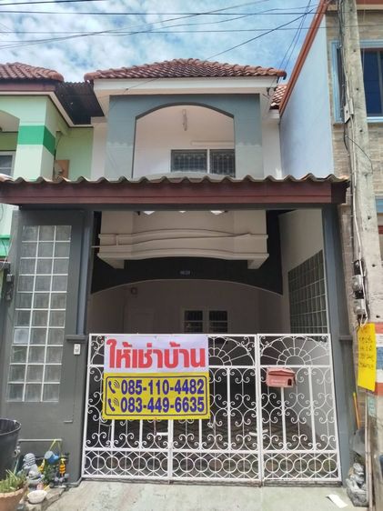 ทาวน์เฮ้าส์2ชั้น 3นอน 2 น้ำ หมู่บ้านตระการกูล ลำลูกกา คลอง7 ใกล้ถนน ป้ายรถเมล์  ปรับปรุงใหม่