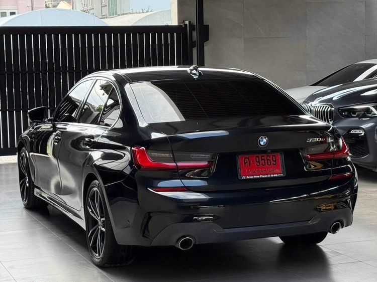 BMW Series 3 2021 330e Sedan ปลั๊กอินไฮบริด (PHEV) ไม่ติดแก๊ส เกียร์อัตโนมัติ ดำ รูปที่ 4
