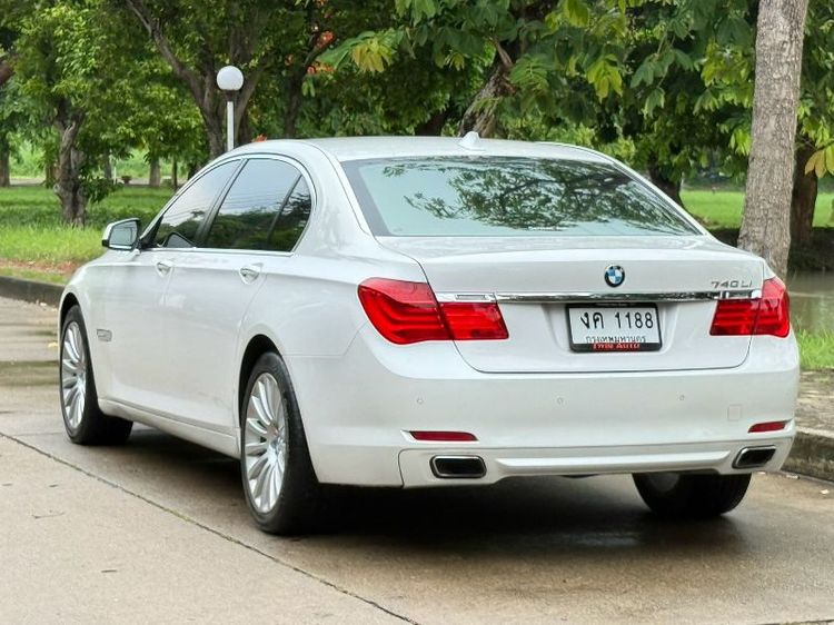 รถ BMW Series 7 740Li สี ขาว