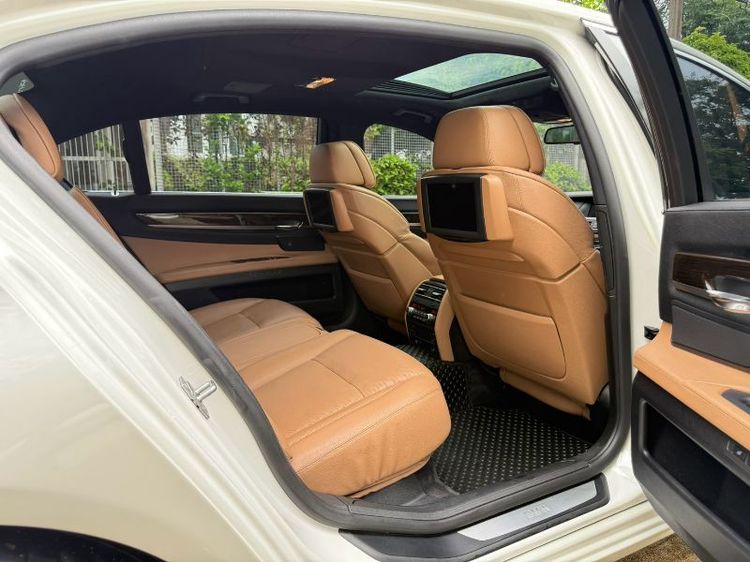 BMW Series 7 2012 740Li Sedan เบนซิน ไม่ติดแก๊ส เกียร์อัตโนมัติ ขาว รูปที่ 2