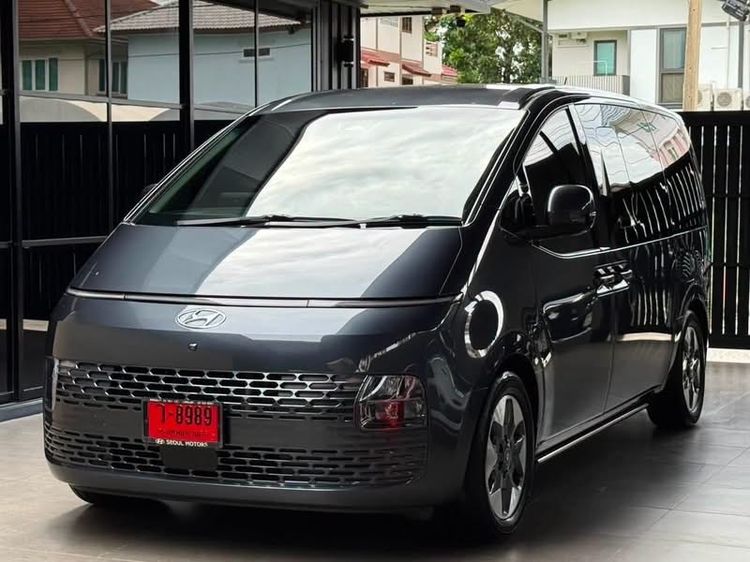 รถ Hyundai Staria 2.2 SEL สี เทา