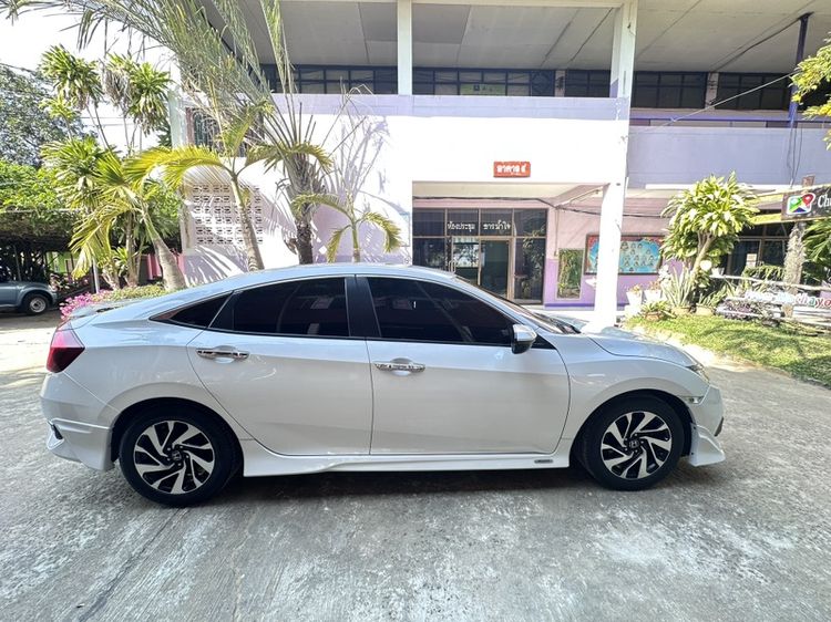 รถ Honda Civic 1.8 EL i-VTEC สี ขาว