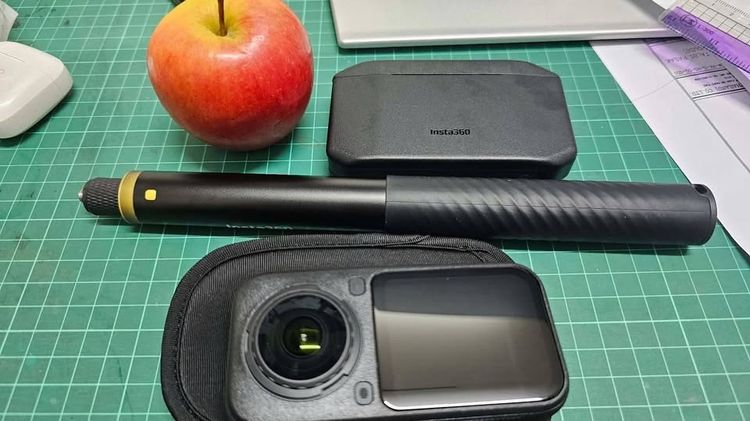 อื่นๆ insta360 x6 essentials bundle midnight black
