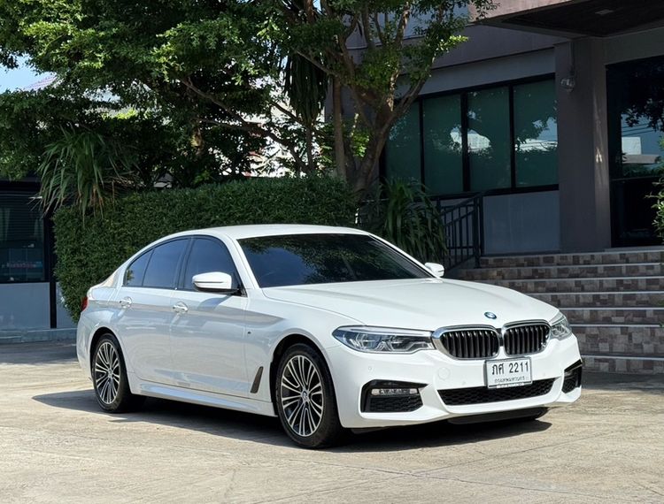 BMW Series 5 2019 520d Sedan ดีเซล ไม่ติดแก๊ส เกียร์อัตโนมัติ ขาว