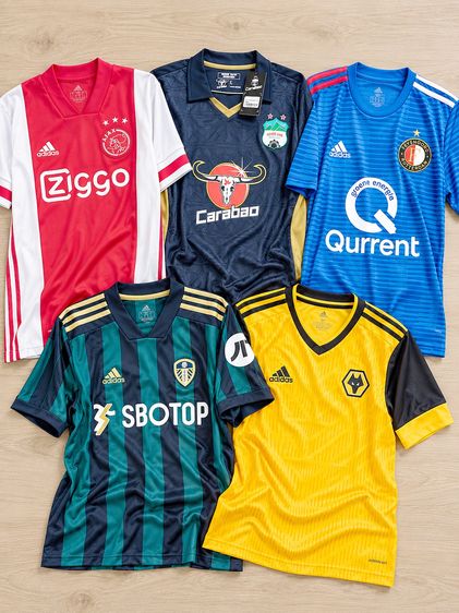 เสื้อเจอร์ซีย์ อื่นๆ ผู้ชาย อื่นๆ เสื้อฟุตบอลเเท้ 5 ราบการ 