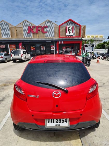 Mazda Mazda 2 2010 1.5 Elegance Limited Edition Sedan เบนซิน ไม่ติดแก๊ส เกียร์ธรรมดา แดง รูปที่ 4