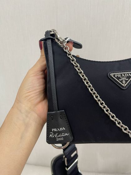 Prada Re Edition 2005 Nylon Shoulder Bag Black 1BH153 รูปที่ 7