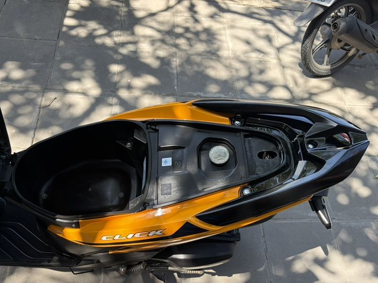 HONDA CLICK 125 I รูปที่ 6