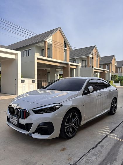 BMW Series 2 2021 220i Sedan เบนซิน ไม่ติดแก๊ส เกียร์อัตโนมัติ ขาว รูปที่ 3