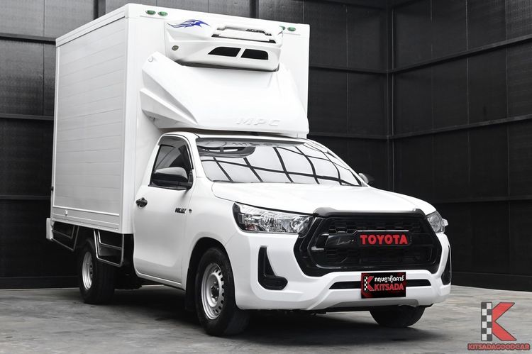 รถ Toyota Hilux Revo 2.4 Entry สี ขาว