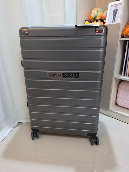 กระเป๋าเดินทาง Tpartner รุ่น Titanium สีเทา 29 นิ้ว