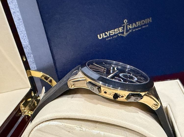 Ulysse Nardin Executive Dual Time 43mm Rose Gold — Full Set | Rare Collector’s Pieceขาย Ulysse Nardin Executive Dual Time 43mm รูปที่ 3