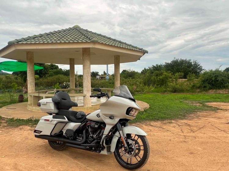 Road Glide CVO รูปที่ 6
