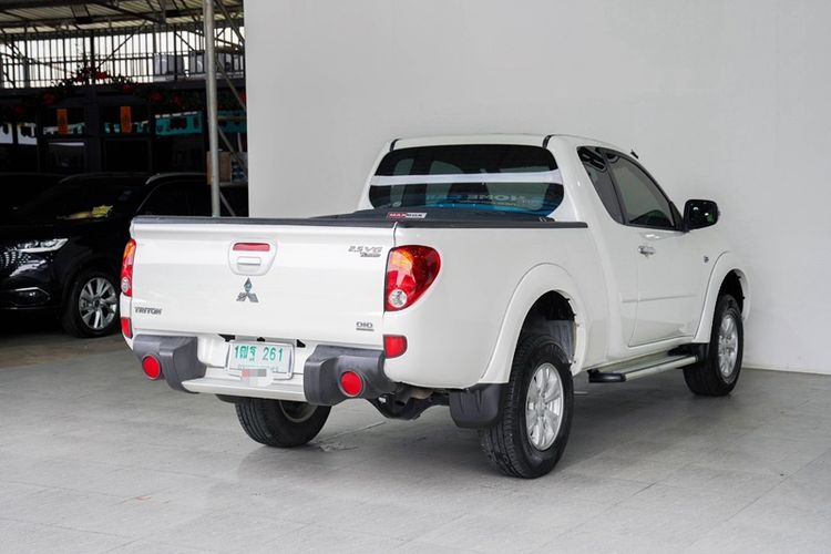 Mitsubishi Triton 2014 2.5 GLX Pickup ดีเซล ไม่ติดแก๊ส เกียร์ธรรมดา ขาว รูปที่ 3