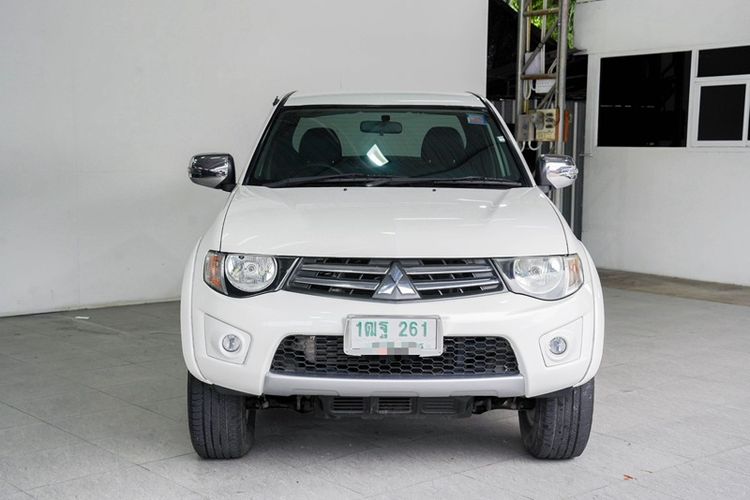 รถ Mitsubishi Triton 2.5 GLX สี ขาว