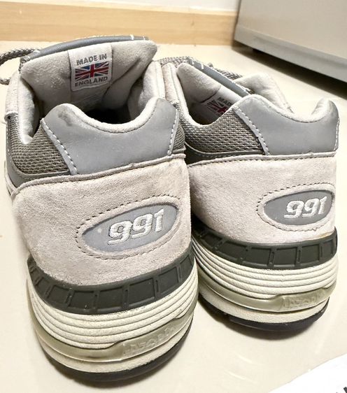 New Balance 990v1 รูปที่ 4