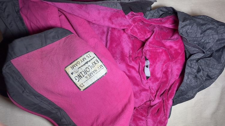 เสื้อแจ็กเก็ตมีฮู้ด The North Face สีเทา ด้านในบุขนนุ่มสีชมพู สินค้ามือสอง รูปที่ 4