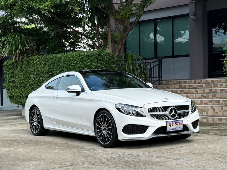 Mercedes-Benz C-Class 2019 C250 Sedan เบนซิน ไม่ติดแก๊ส เกียร์อัตโนมัติ ขาว