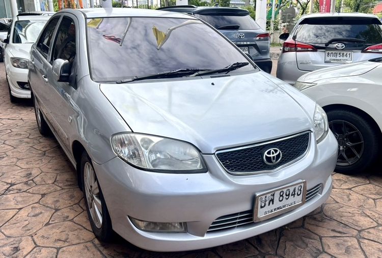 รถ Toyota Vios 1.5 E Ivory สี บรอนซ์เงิน