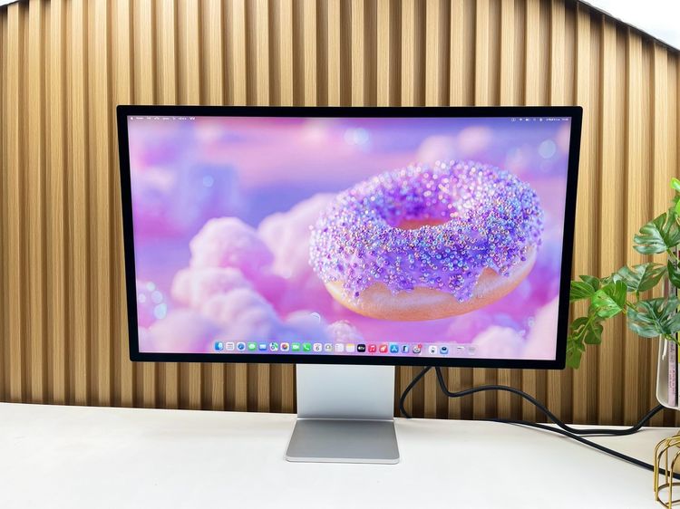 จอภาพ Studio Display 27-inch Retina 5K Stand Glass