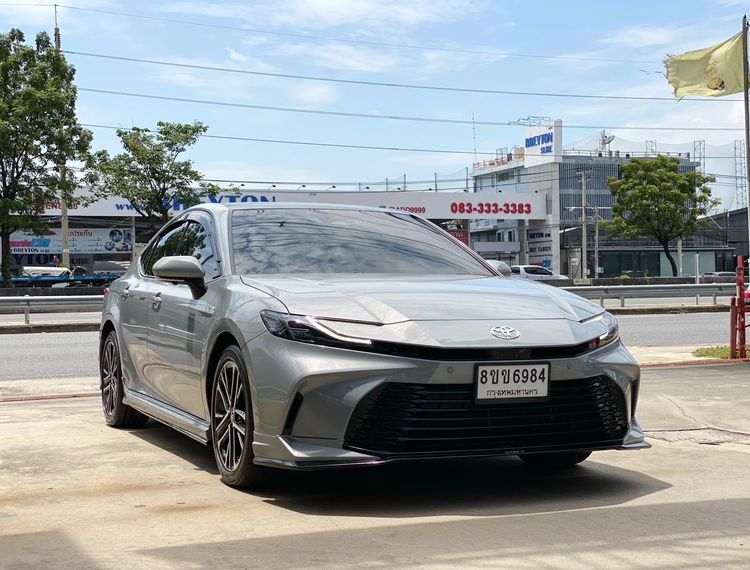 รถ Toyota Camry 2.5 HEV Premium Luxury สี เทา