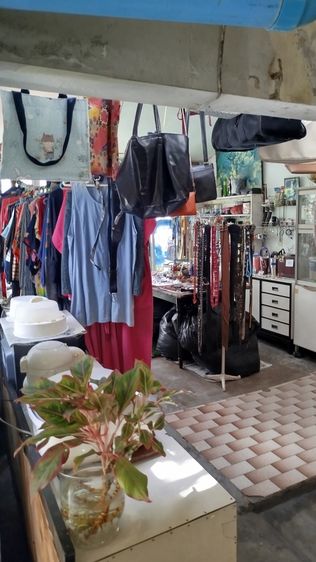 เสื้อผ้า ของใช้ รูปที่ 10