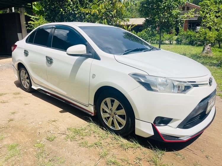 รถ Toyota Vios 1.5 E สี ขาว