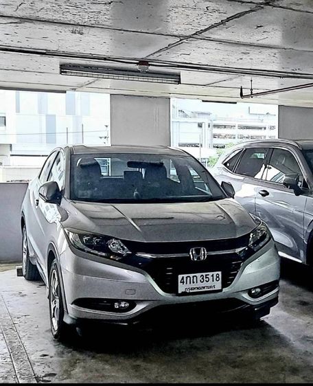 รถ Honda HR-V 1.8 E สี บรอนซ์เงิน