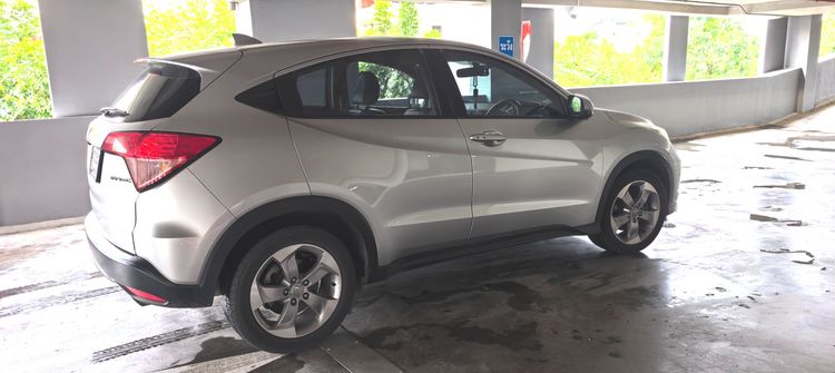 Honda HR-V 2015 1.8 E Sedan เบนซิน เกียร์อัตโนมัติ บรอนซ์เงิน รูปที่ 4